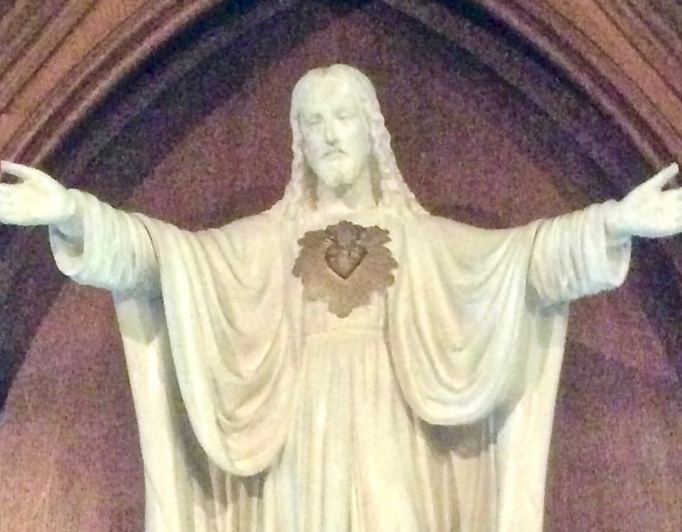 Sagrado Corazón de Jesús ubicado en la cripta de la Casa Madre